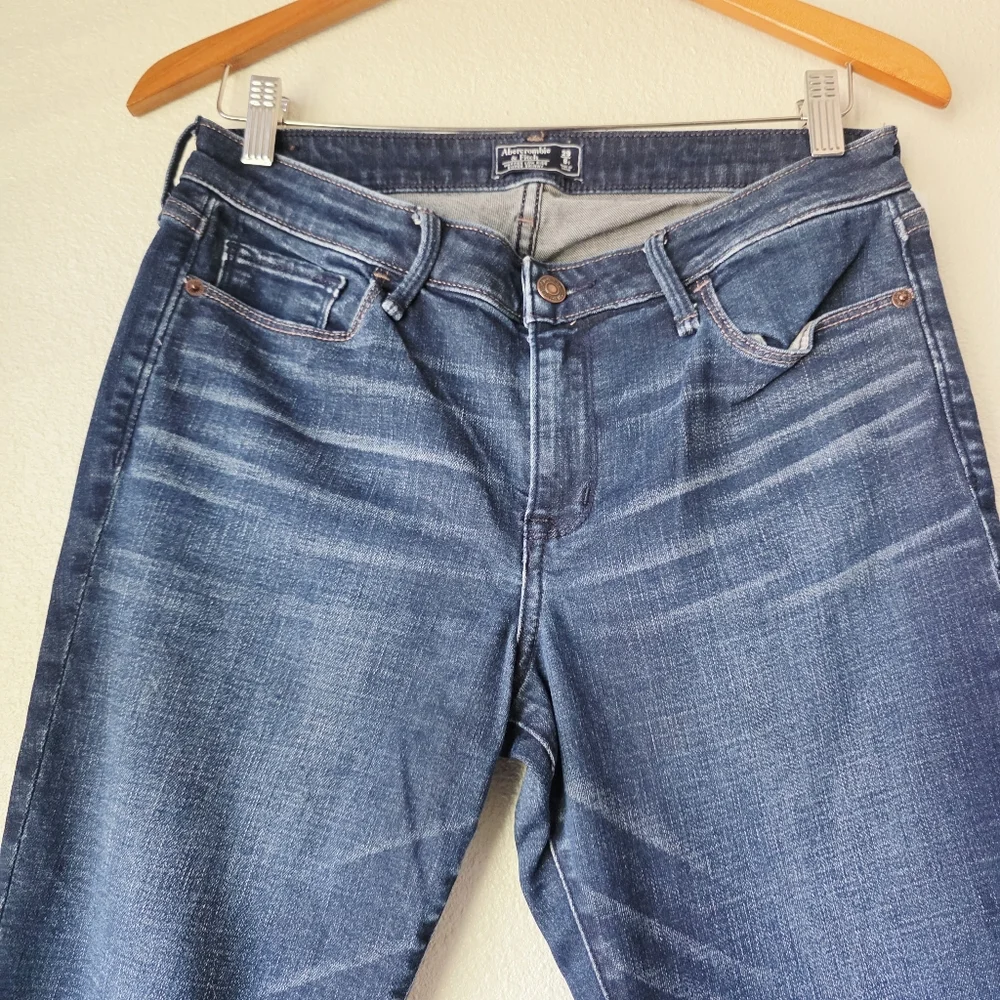 A&F Harper Low rise Super Skinny Jean 29 Short